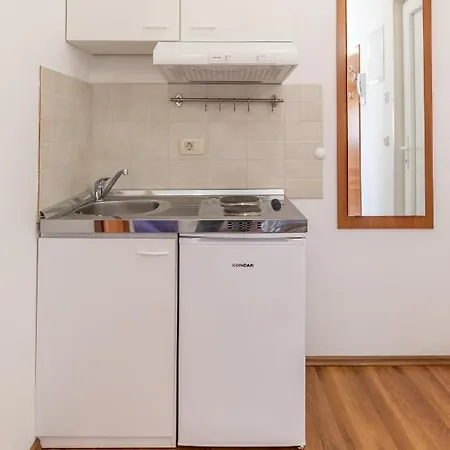 Liburnija Apartment *