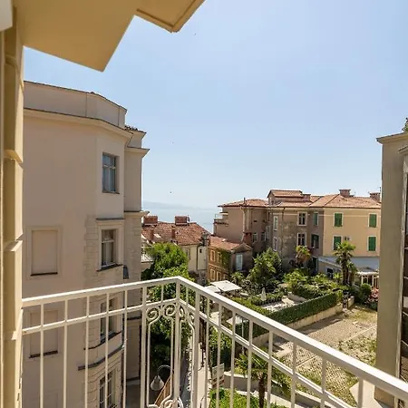 Liburnija Apartman *