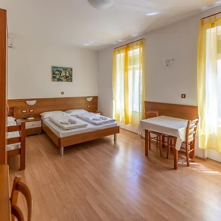 Liburnija Apartman *